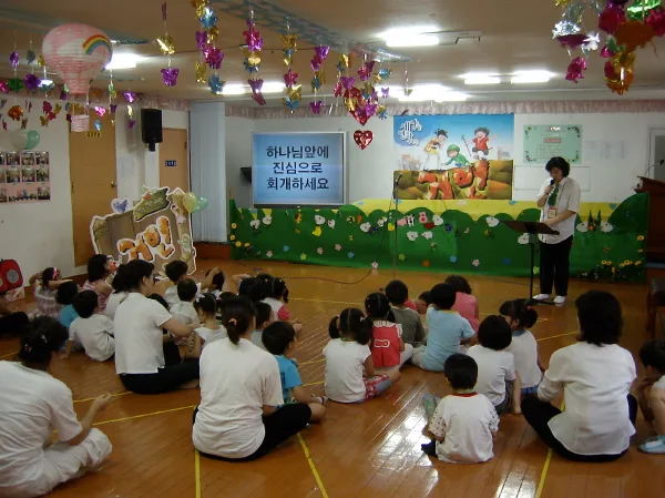유치부 여름성경학교(07.7.20-22) 사진 10