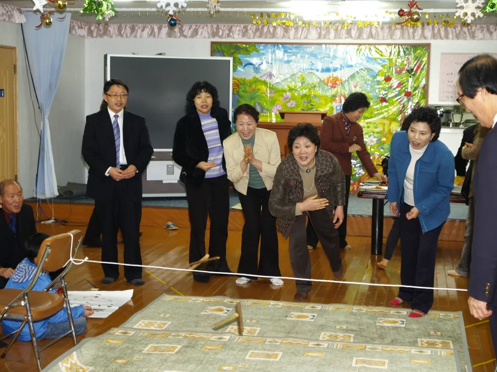 전도회 기관별 윷놀이 대회(2009.02.15) 사진 4
